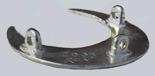 1st American Cap Badge Back